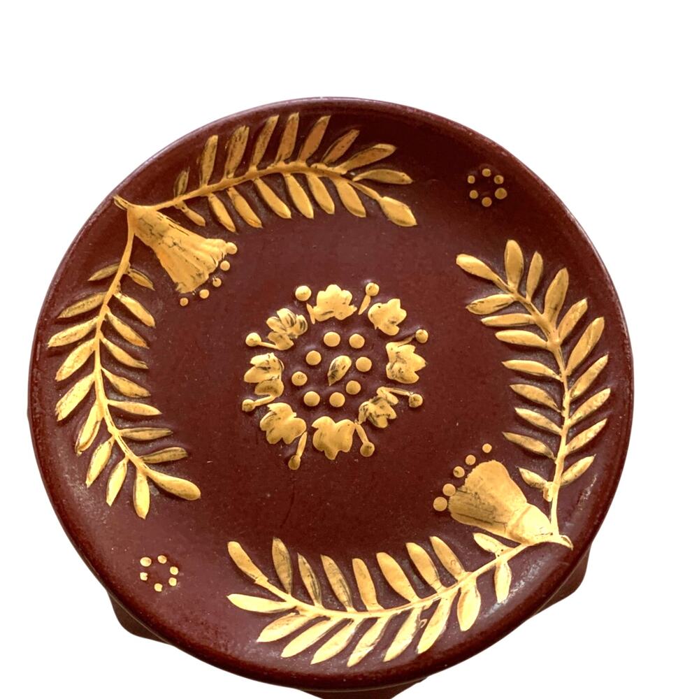 STEVEN RHOADES DESIGN SOAP /TRINKET DISH RED CLAY CERAMIC GOLD RAISED DESIGN  5"